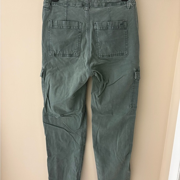 American Eagle Outfitters Green Cargo Pants - Picture 2 of 2
